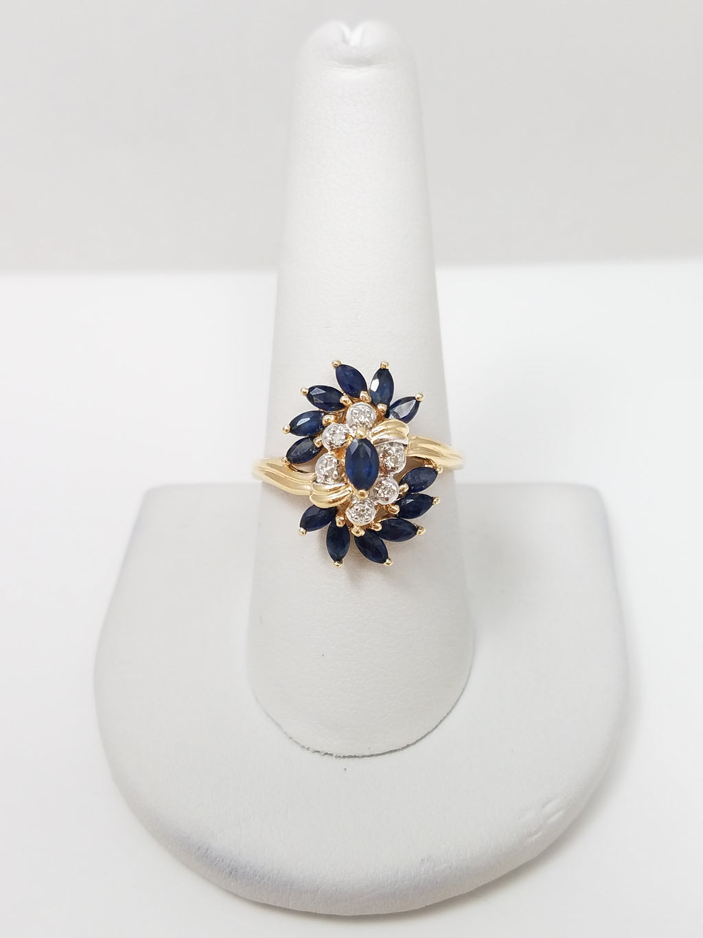 Glamorous 14k Yellow Gold Natural Sapphire Diamond Custom Ring
