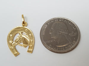 Decorative 18k Yellow Gold Solid Horseshoe Pendant