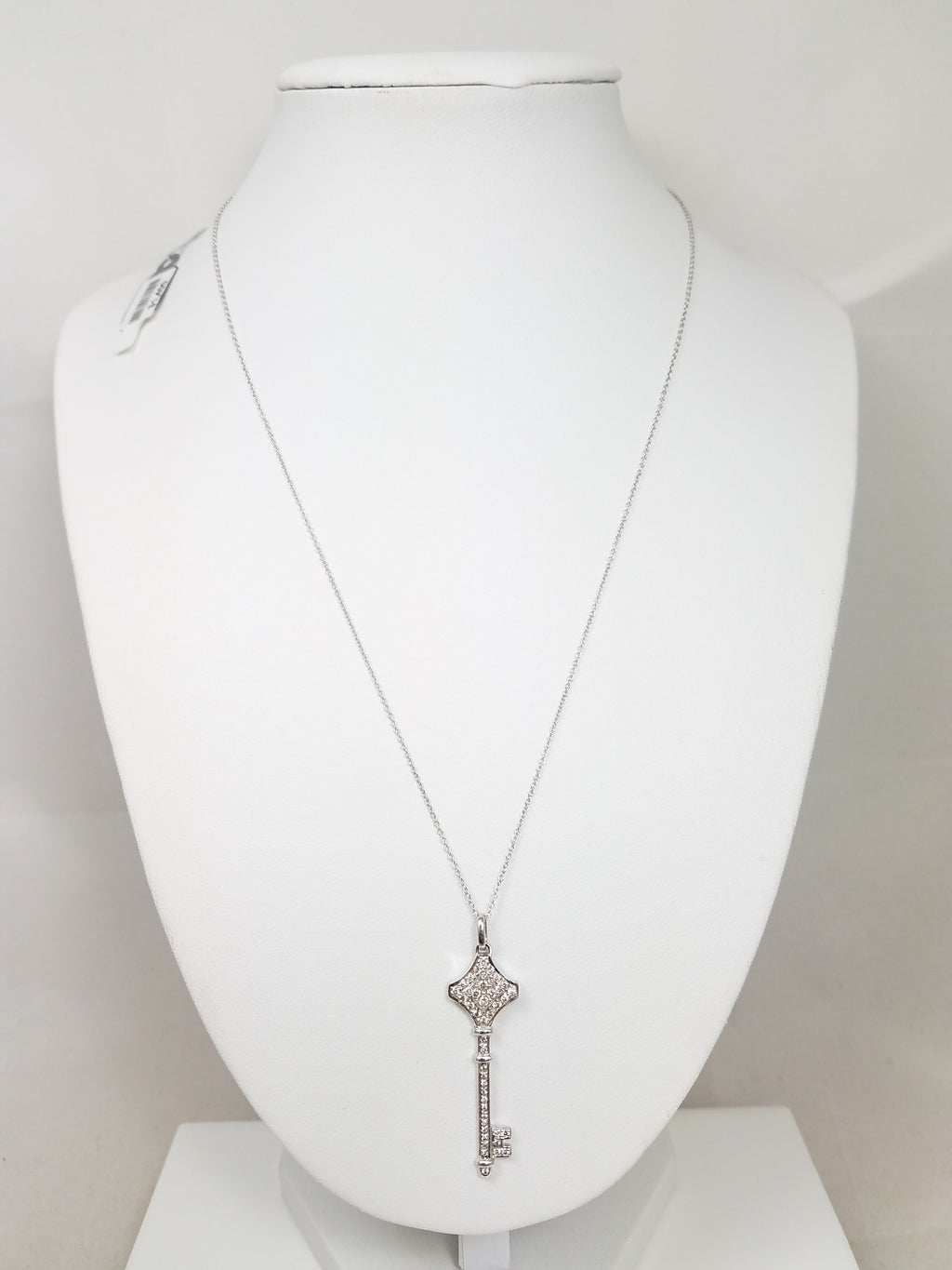 New! Elegant 18" 14k White Gold Natural Diamond Key Pendant Necklace