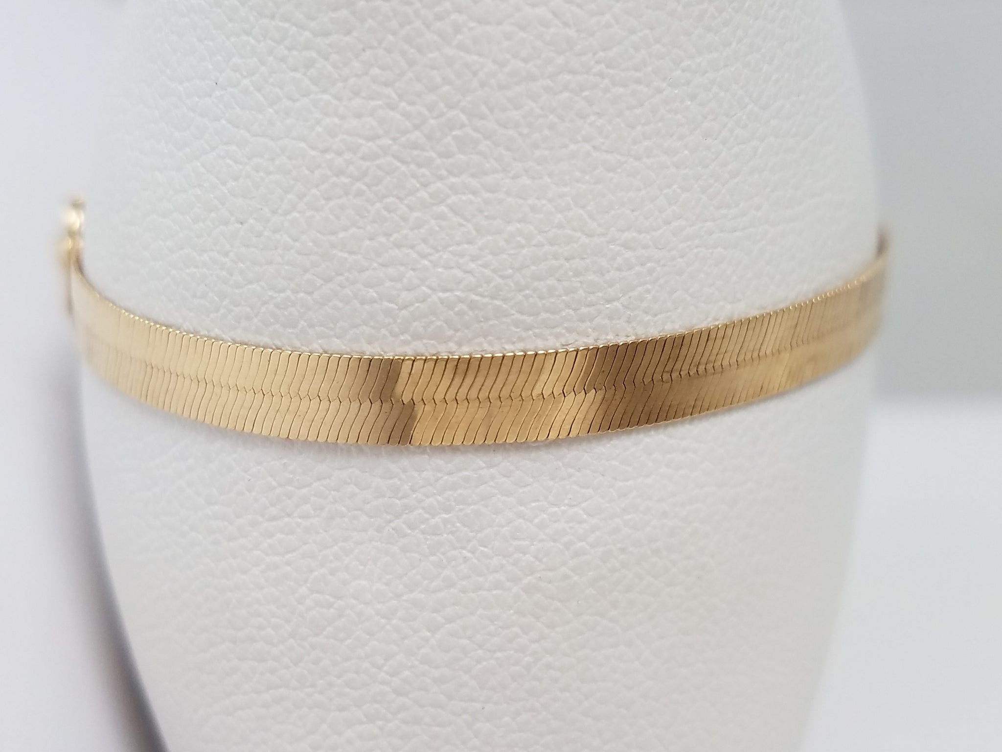 Snazzy 7.5" 14k Yellow Gold Reversible Diamond Cut Herringbone Bracelet
