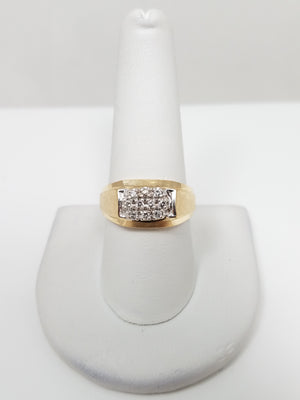 Glitzy 14k Yellow Gold Men's Natural Diamond Ring
