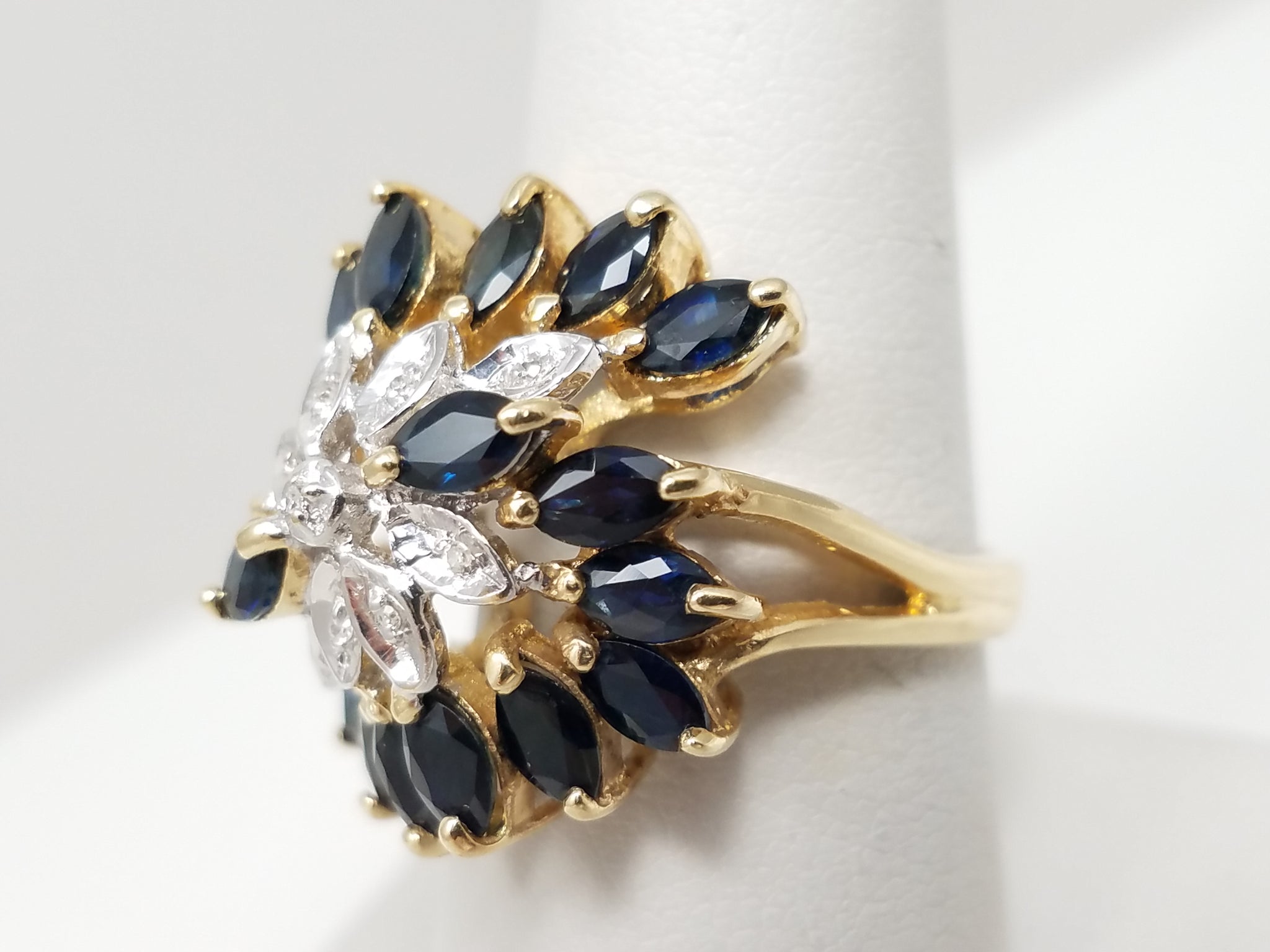 Grand 10k Yellow Gold Natural Sapphire Diamond Cluster Ring
