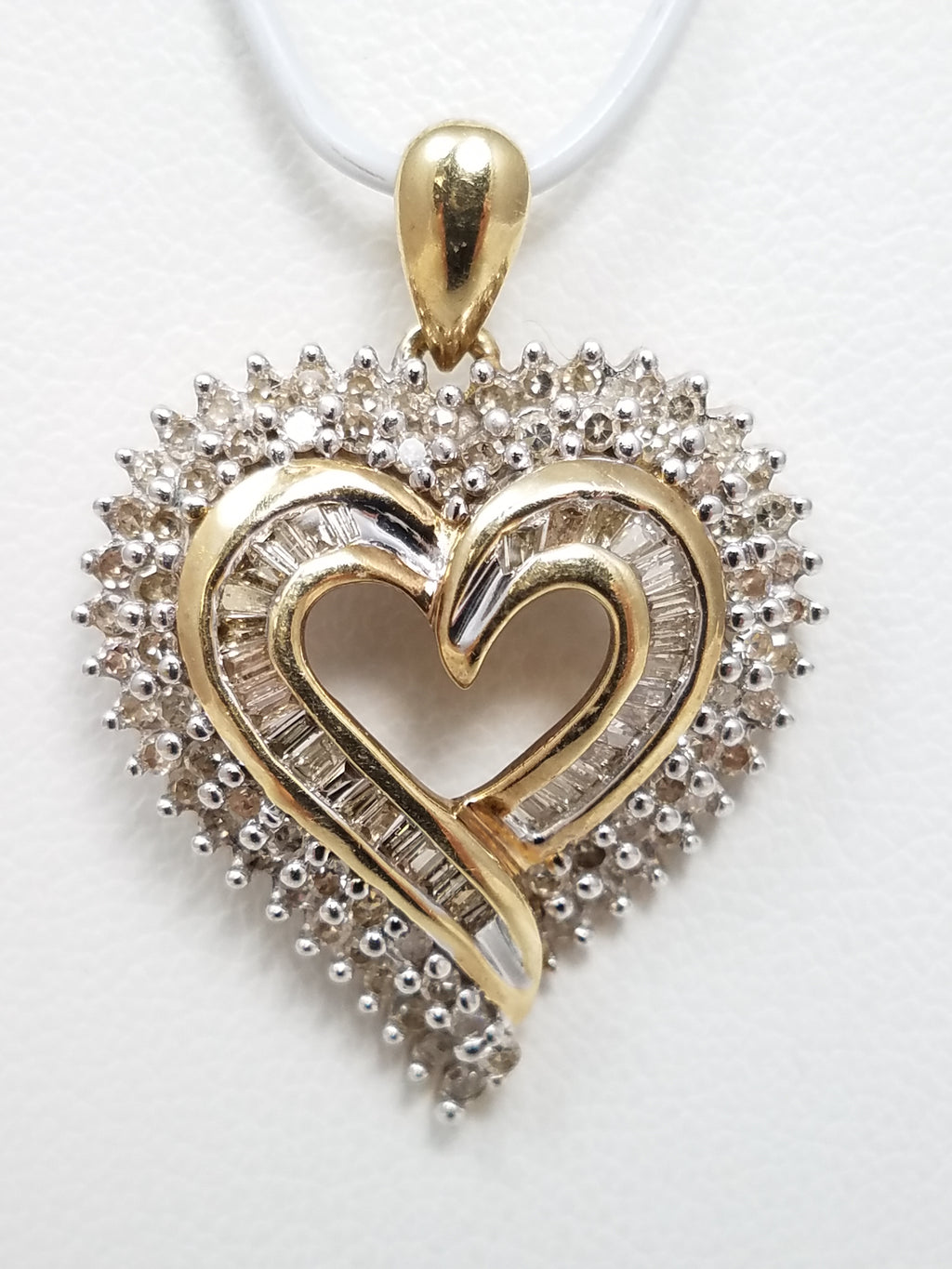 Luxurious 10k Yellow Gold Natural Diamond Heart Pendant