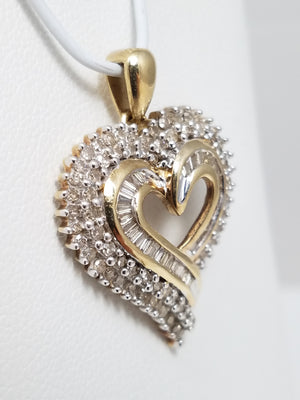 Luxurious 10k Yellow Gold Natural Diamond Heart Pendant