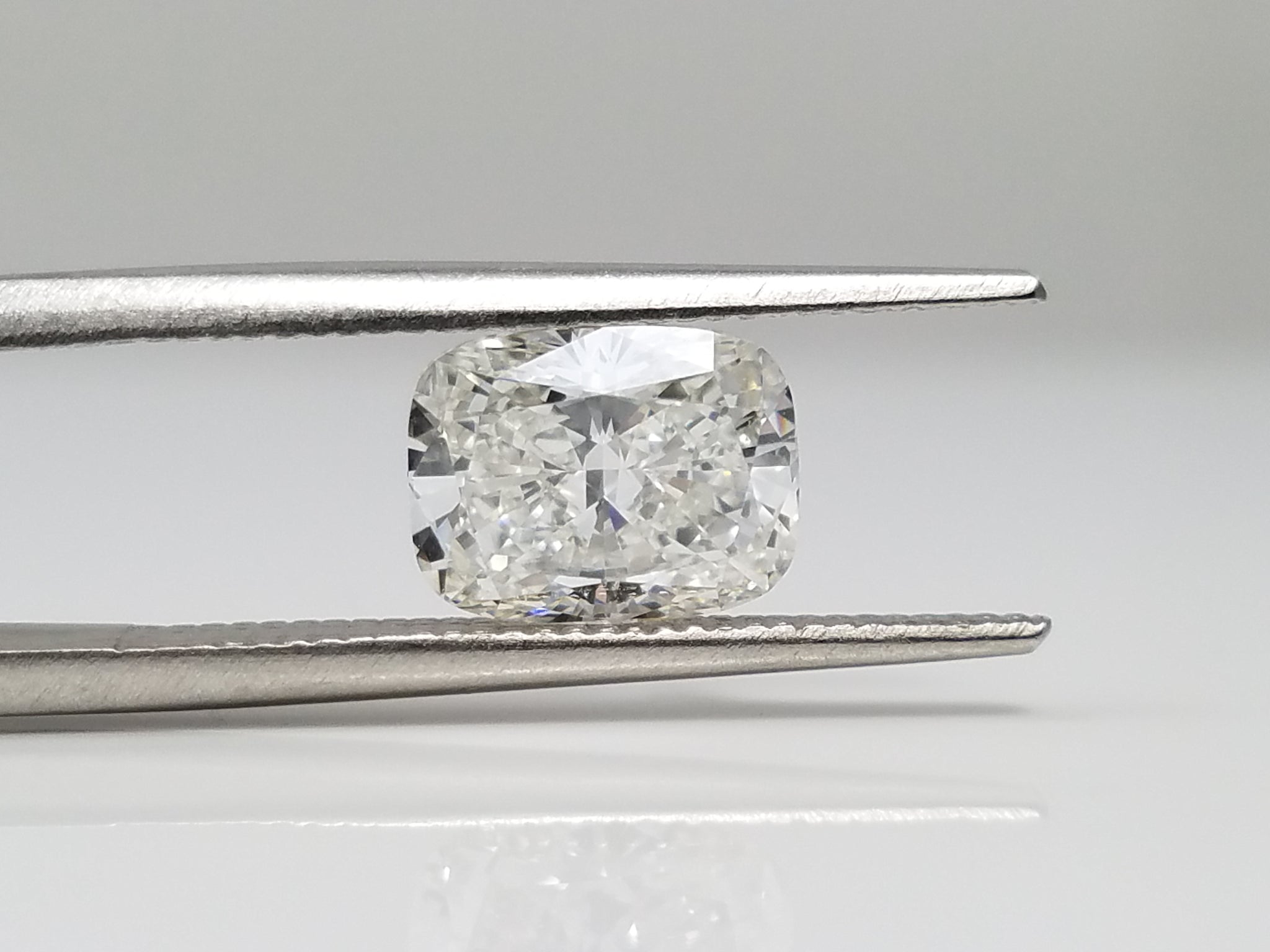 NEW IGI Certified 1.81ct Cushion Brilliant Lab Grown Diamond VS1 F