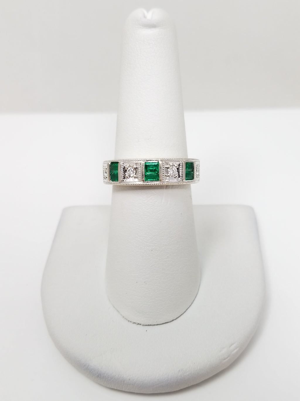 Magnificent 14k White Gold Natural Emerald Diamond Custom Ring Band