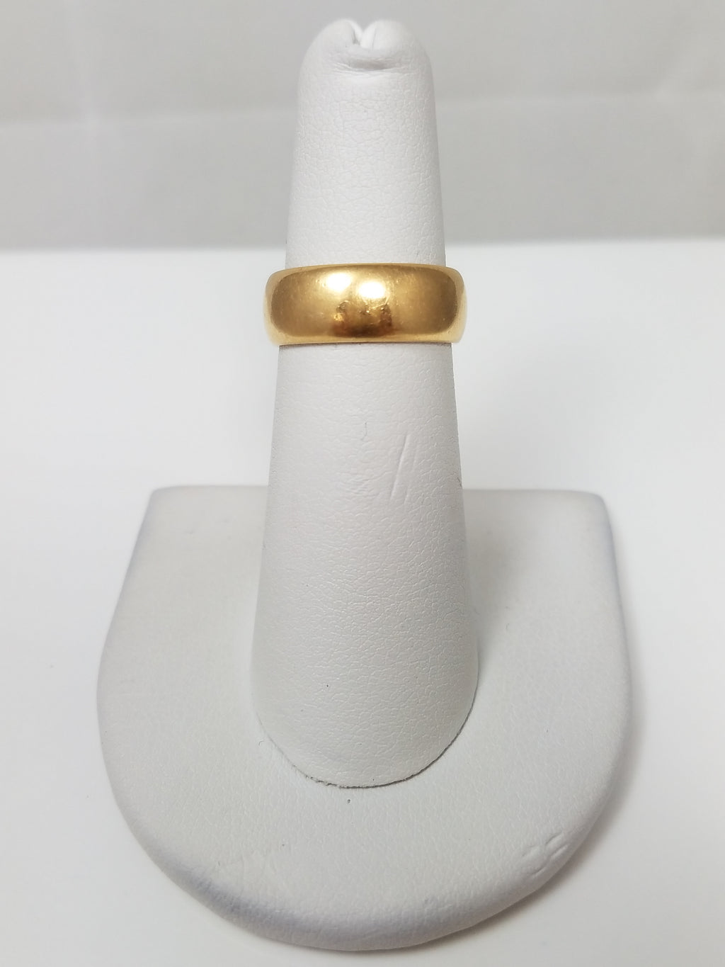 Dated 1904 CD Peacock 18k Yellow Gold Wedding Band
