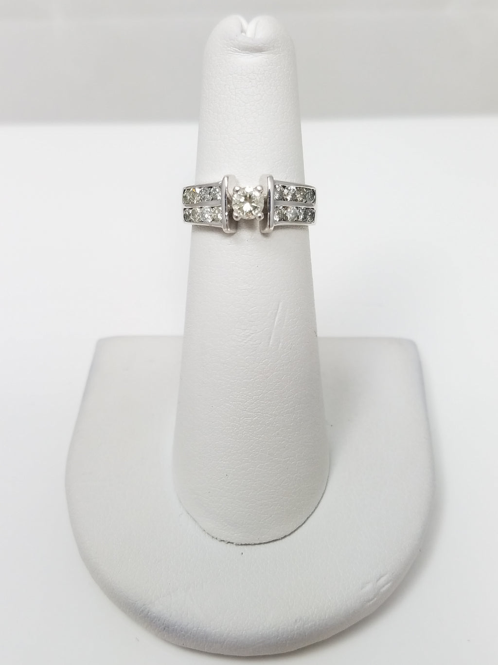 Flashy 14k White Gold 0.50ctw Natural Diamond Engagement Ring