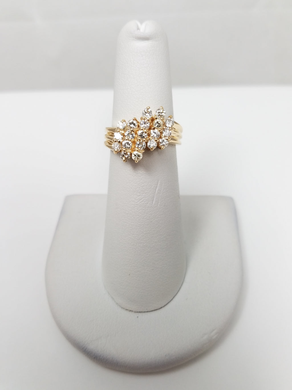Elite 14k Yellow Gold 0.75ctw Natural Diamond Custom Cluster Ring