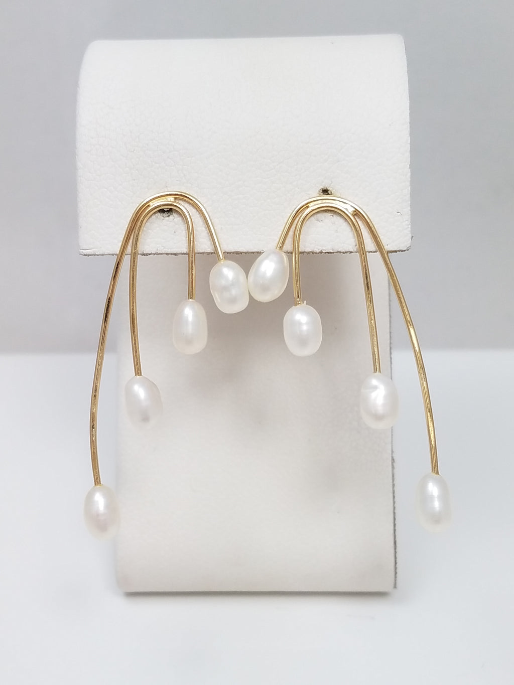 Dazzling 14k Yellow Gold Freshwater Pearl Dangle Earrings