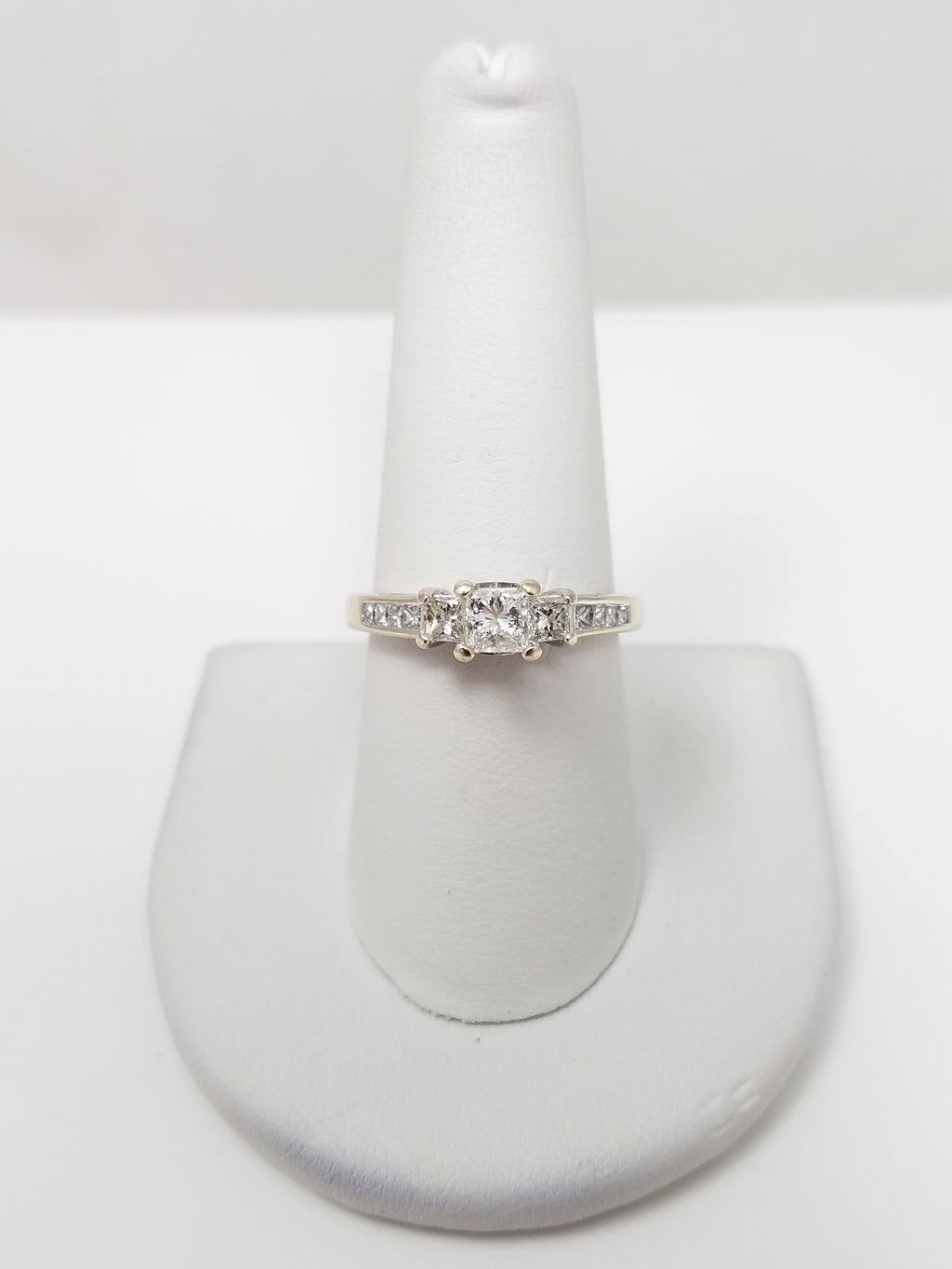 Classy 14k White Gold 0.50ctw Natural Diamond Engagement Ring
