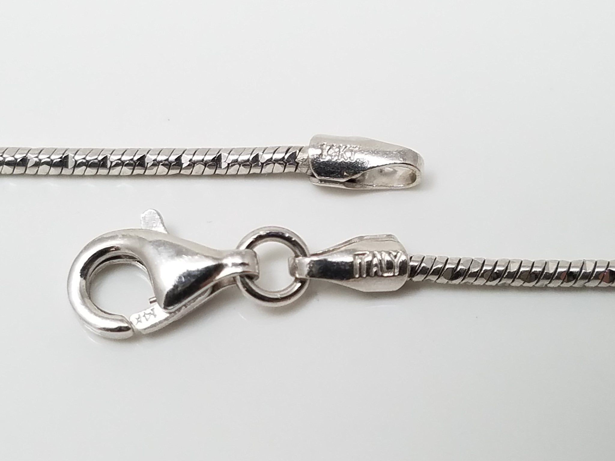 Sleek 14k White Gold 20" Diamond Cut Snake Link Chain