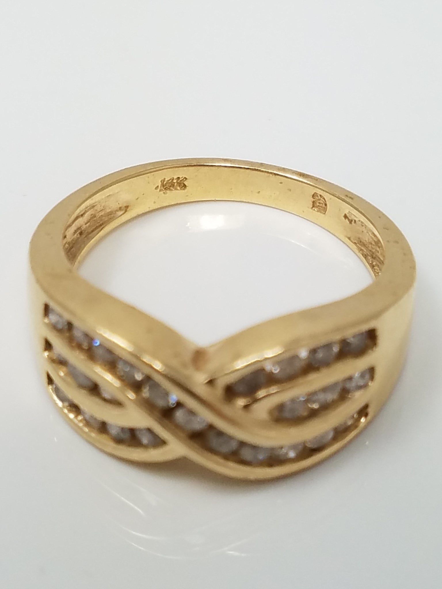 Captivating Natural Diamond 14k Yellow Gold Ring