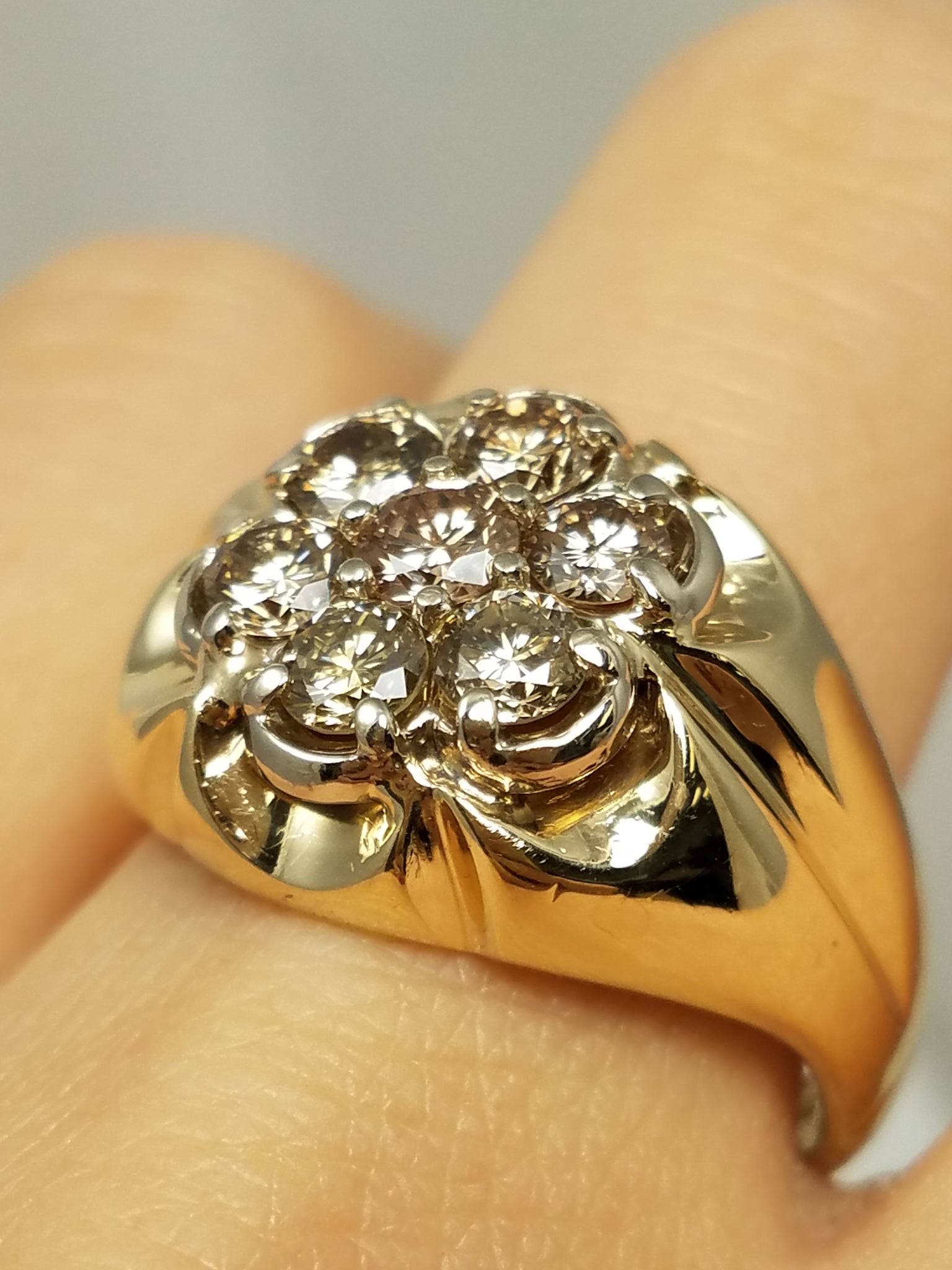Dapper Men's 14k Yellow Gold 1.25ctw Natural Diamond Cluster Ring