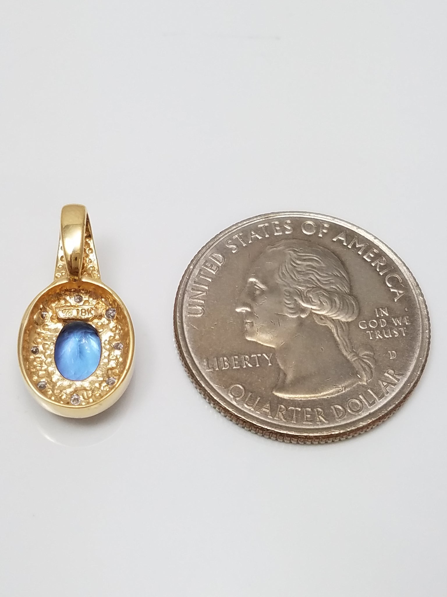Sweet Natural Tanzanite & Natural Diamond 18k Yellow Gold Pendant