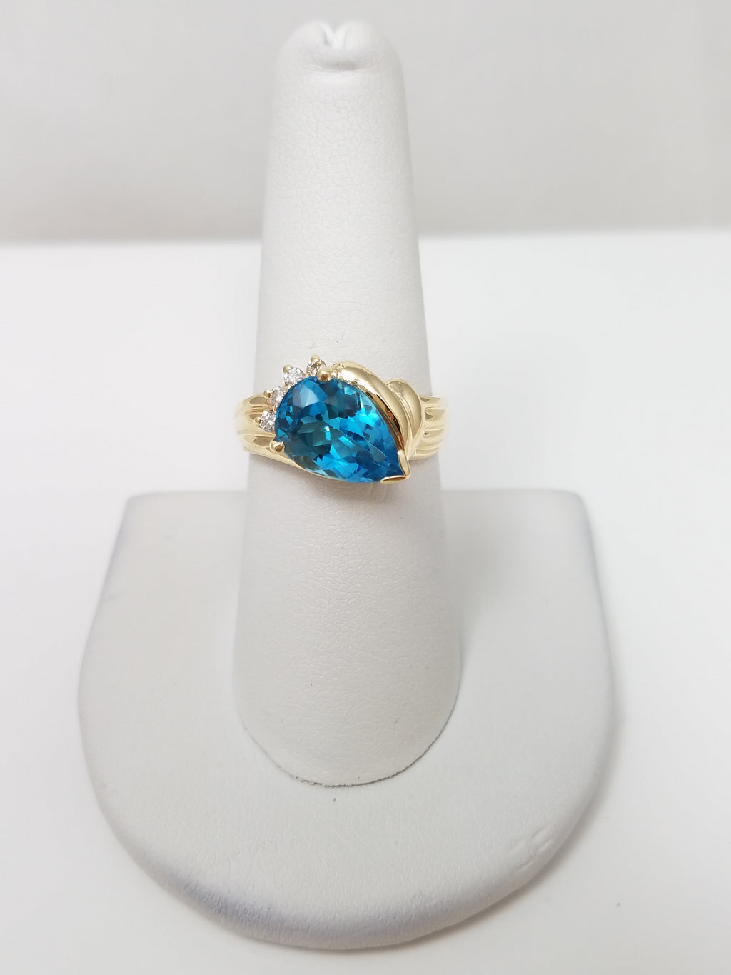 Chic 14k Yellow Gold Natural Blue Topaz Diamond Custom Ring