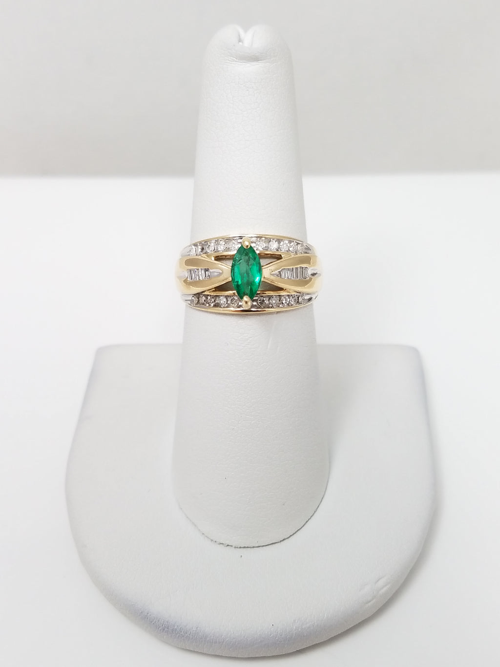 Glamorous 14k Yellow Gold Natural Emerald Diamond Custom Ring