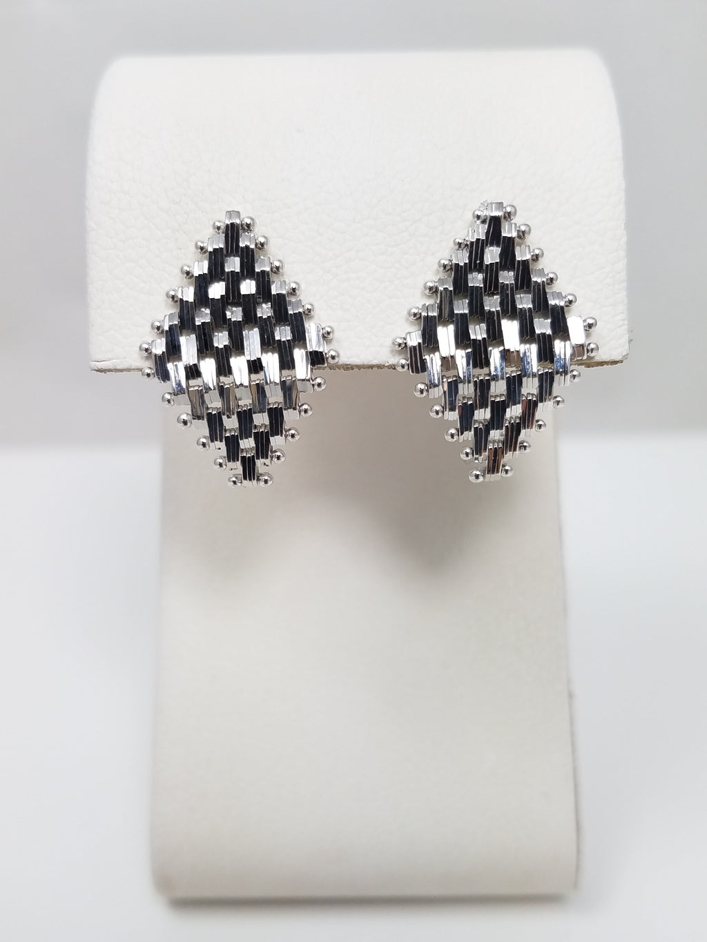 Sparkly 14k White Gold Riccio Style Earrings
