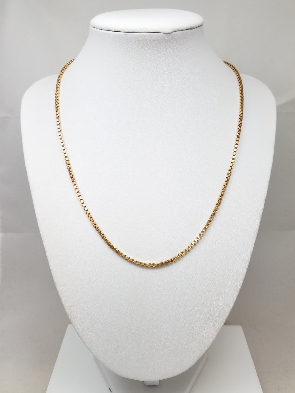 Sturdy 18.25" 14k Yellow Gold Box Link Chain