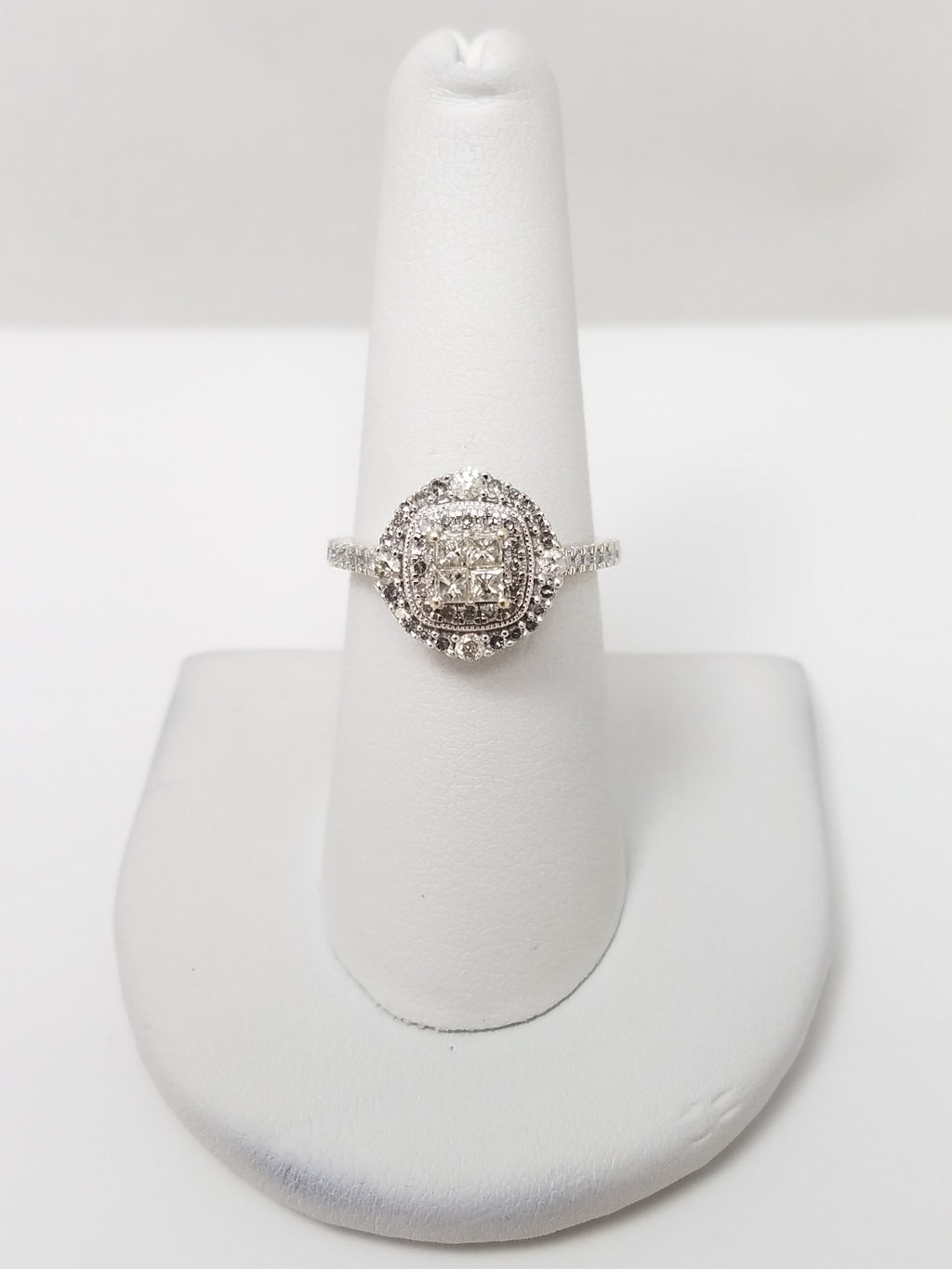Stylish 10k White Gold Natural Diamond Engagement Ring