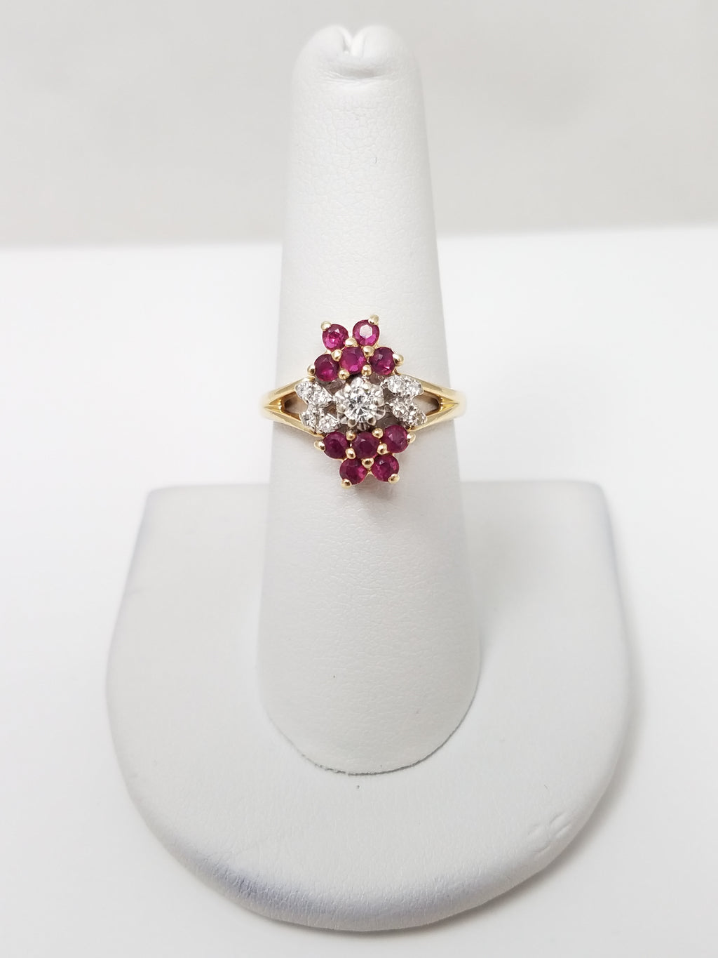 Exquisite 14k Yellow Gold Natural Ruby Diamond Cluster Ring