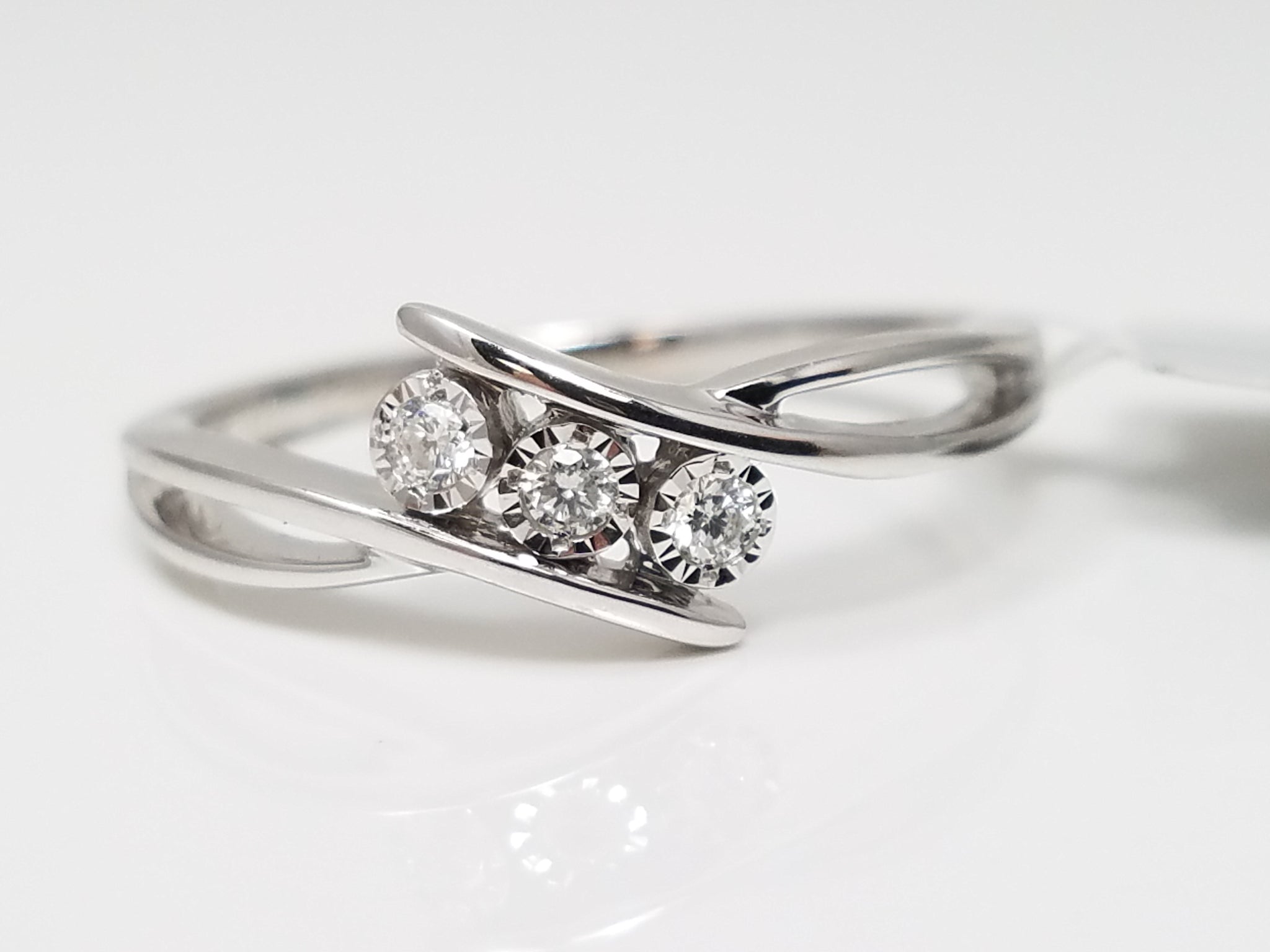 New Chic 14k White Gold Natural Diamond Ring Band