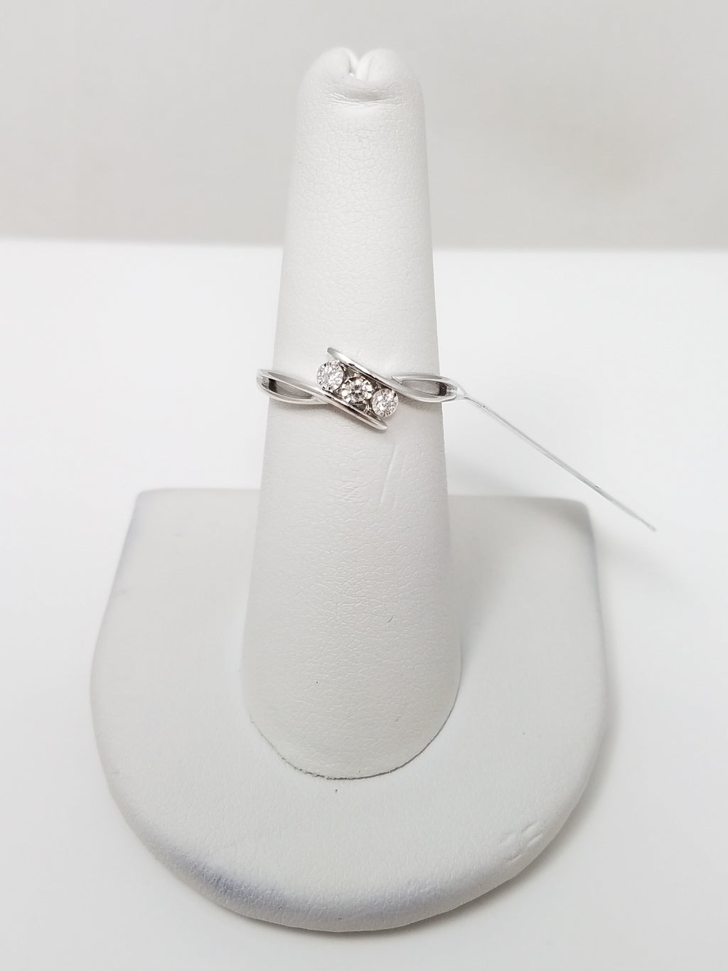 New Chic 14k White Gold Natural Diamond Ring Band