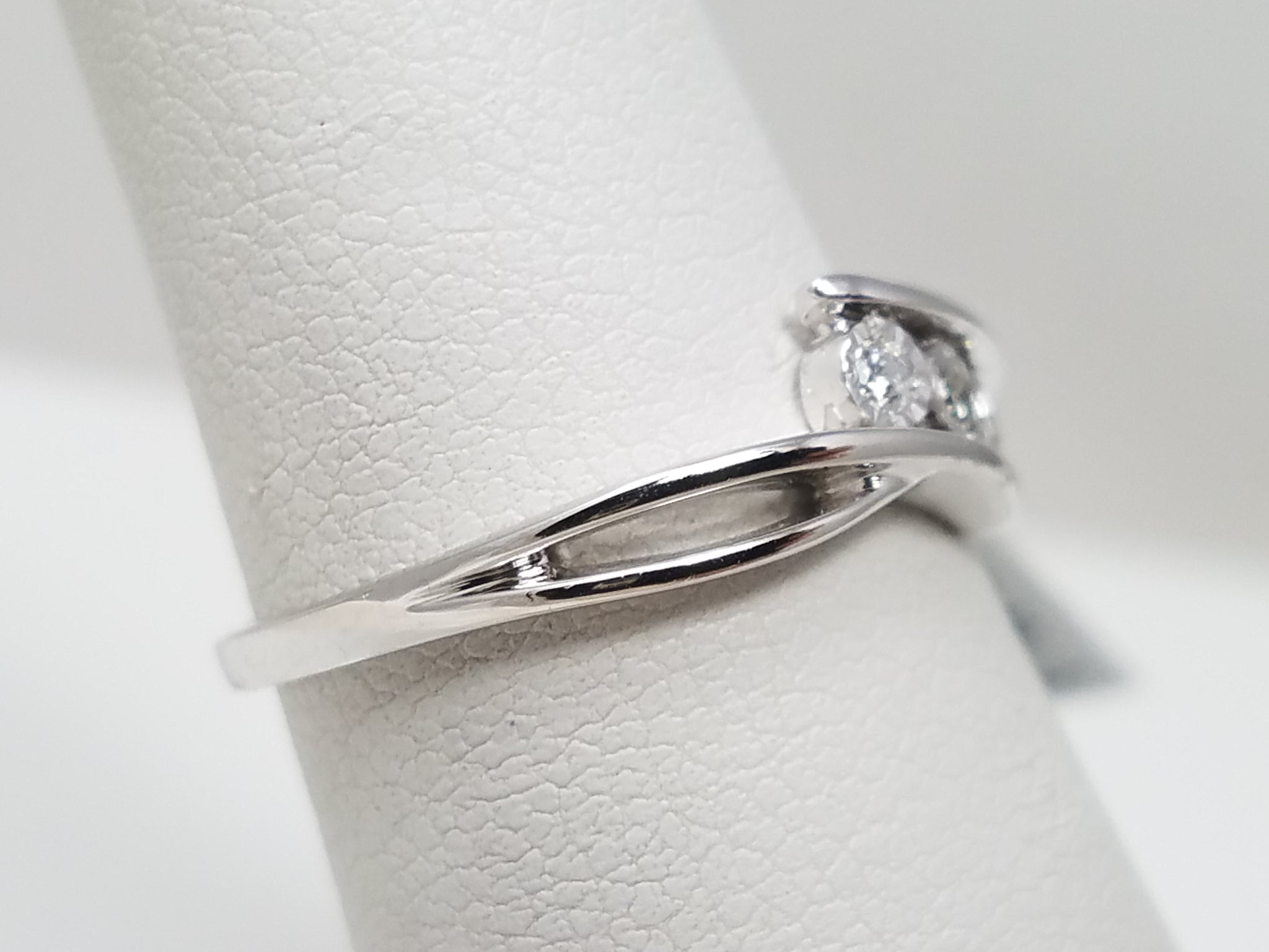 New Chic 14k White Gold Natural Diamond Ring Band