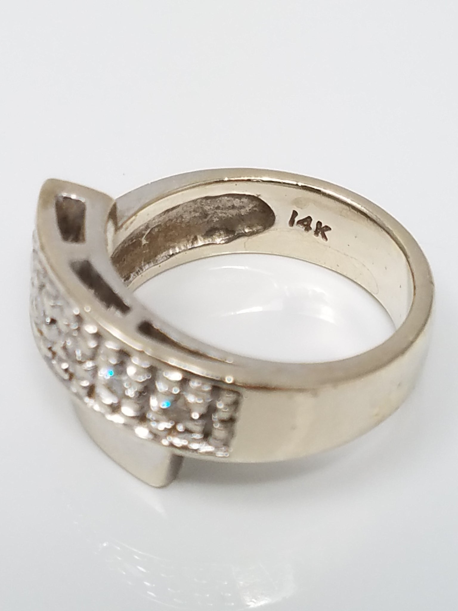Dazzling 14k White Gold Natural Diamond Ring Band