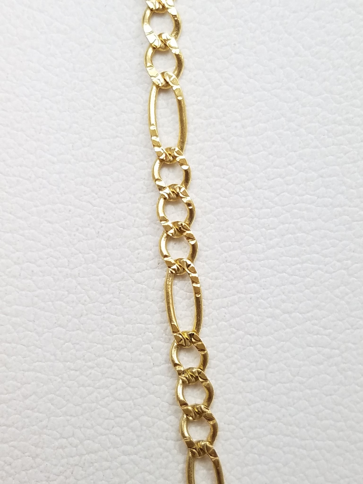 Sleek 18" Solid 14k Yellow Gold Diamond Cut Figaro Link Chain Necklace