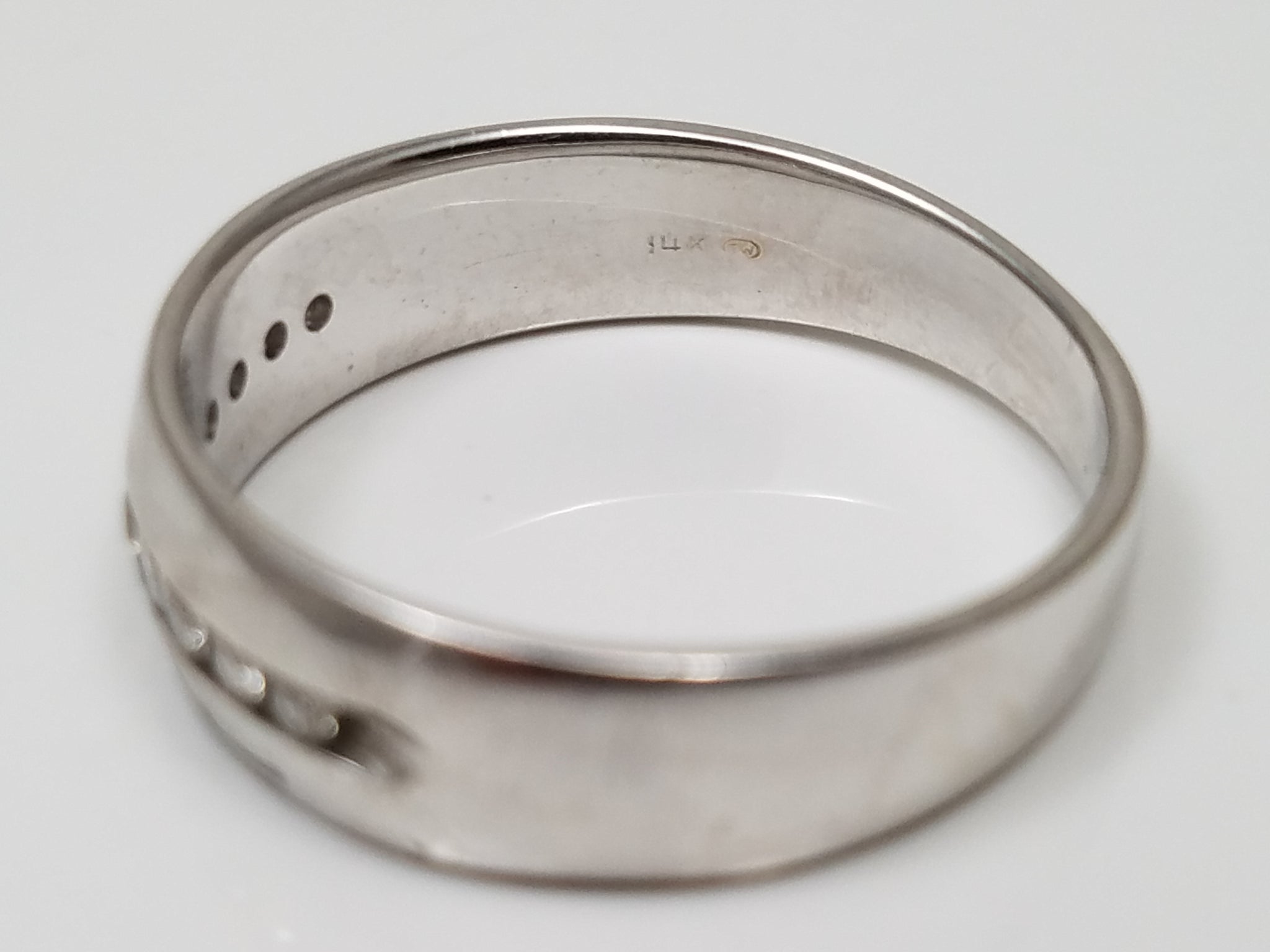 Splendid 14k White Gold Natural Diamond Ring Band