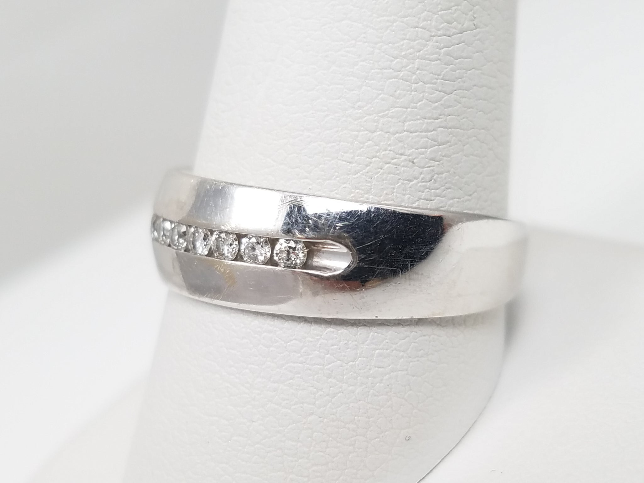 Splendid 14k White Gold Natural Diamond Ring Band