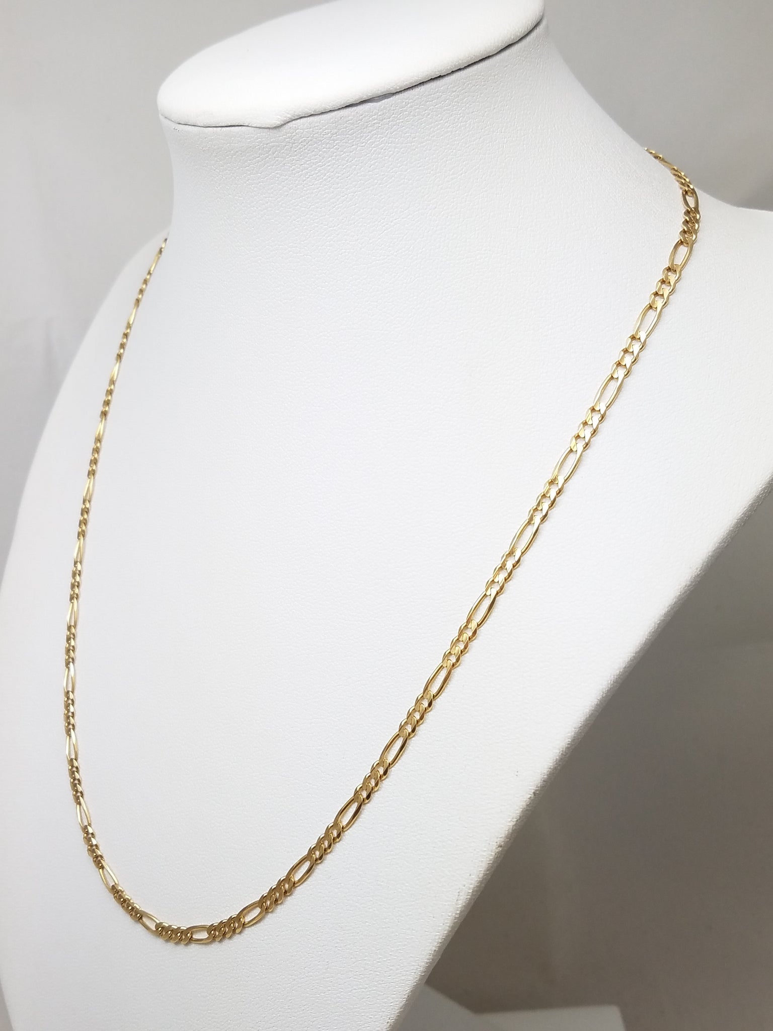 Sporty 18.75" Solid 14k Yellow Gold Figaro Link Chain Necklace