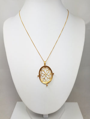 Lavish Vintage 15.75" 18k Yellow Gold Cutout Pendant Necklace Mount