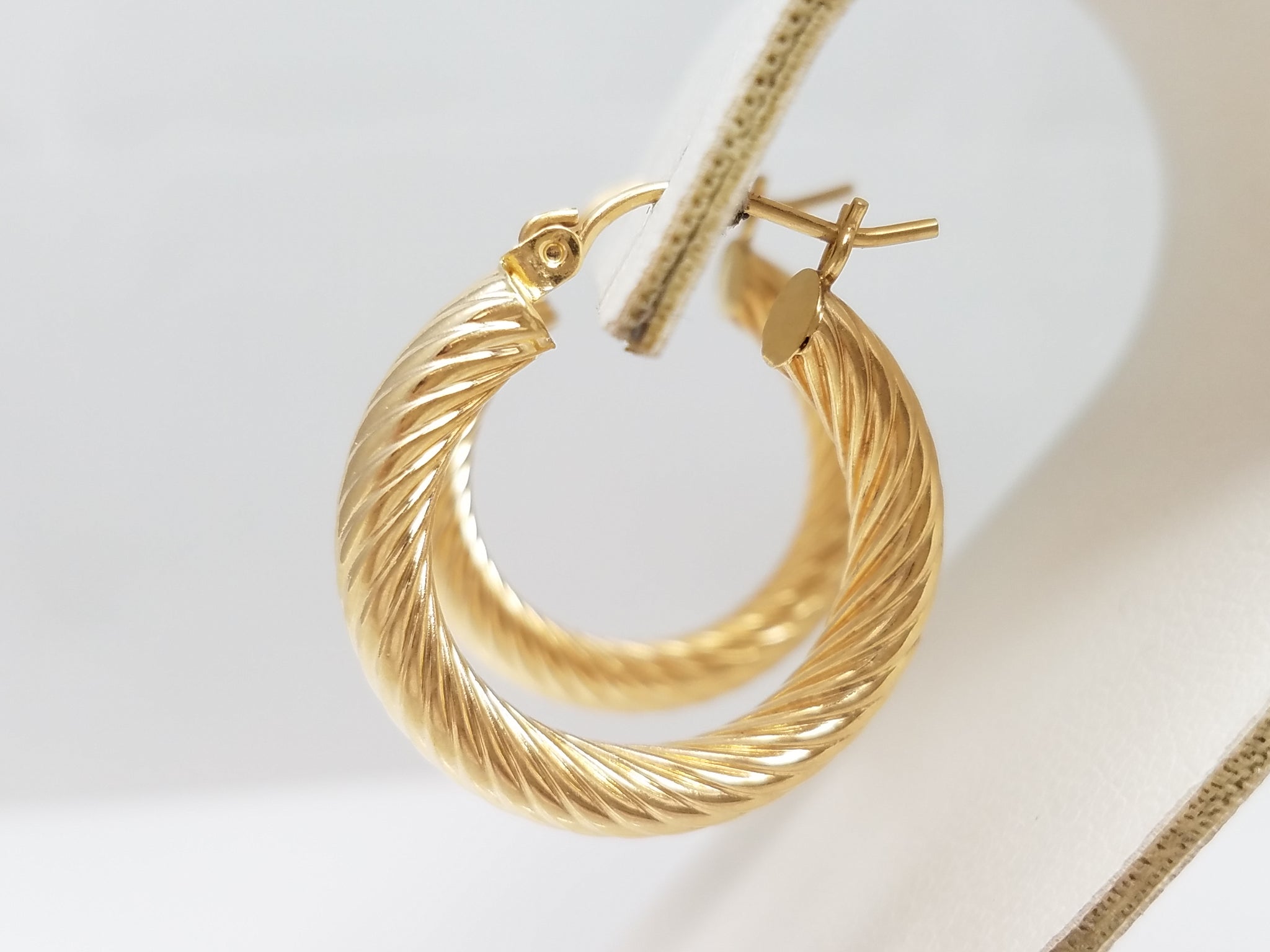 Everyday 14k Yellow Gold Hollow Spiral Hoop Earrings