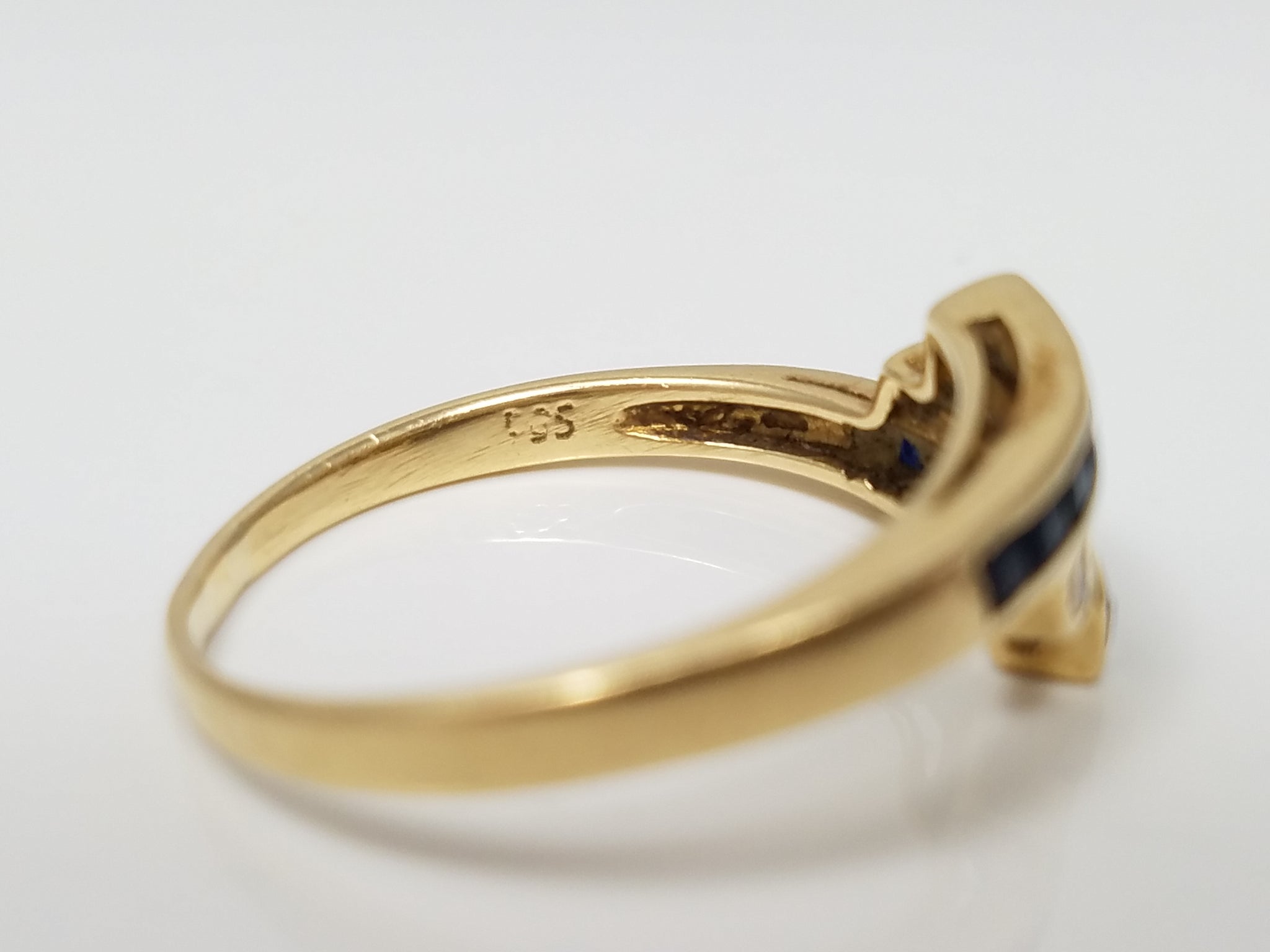 Fashionable 14k Yellow Gold Natural Sapphire Diamond Ring Band