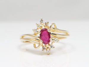 Precious 14k Yellow Gold Natural Ruby Diamond Ring