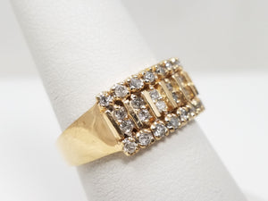 Exciting 10k Yellow Gold Natural Diamond Ring Band