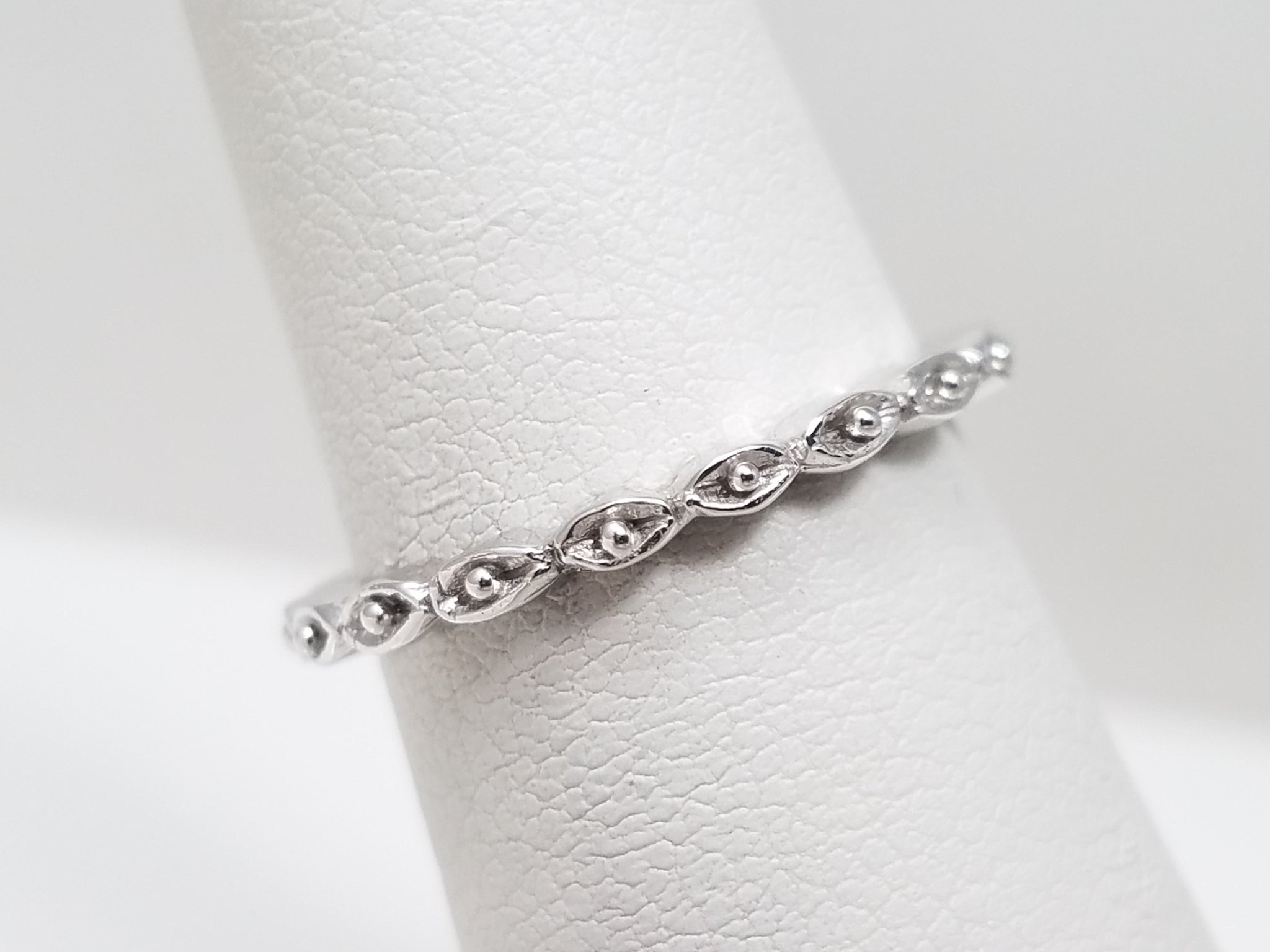 Quant 18k White Gold Stackable Eternity Ring Band