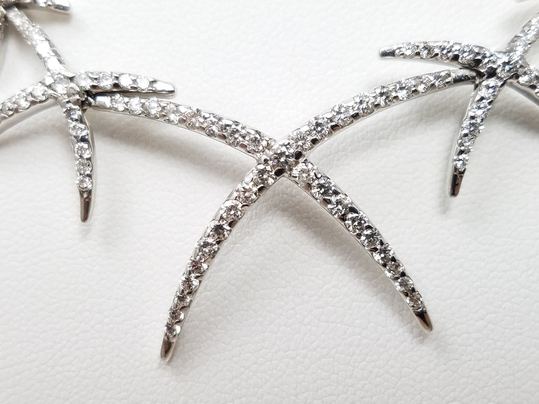 Fantastic 16.5" 18k White Gold 2ctw Natural Diamond Necklace