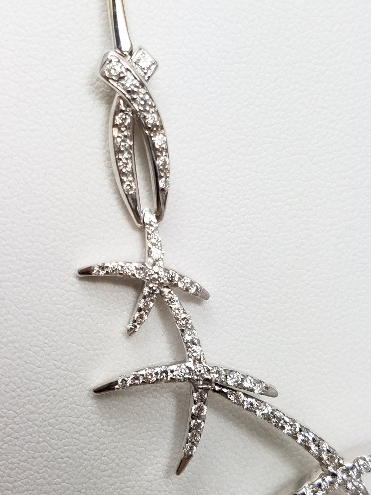 Fantastic 16.5" 18k White Gold 2ctw Natural Diamond Necklace