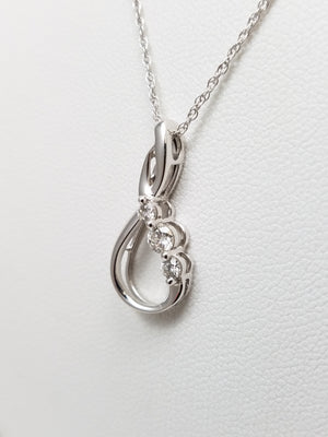 Dainty 18" 10k White Gold Natural Diamond Freeform Pendant Necklace