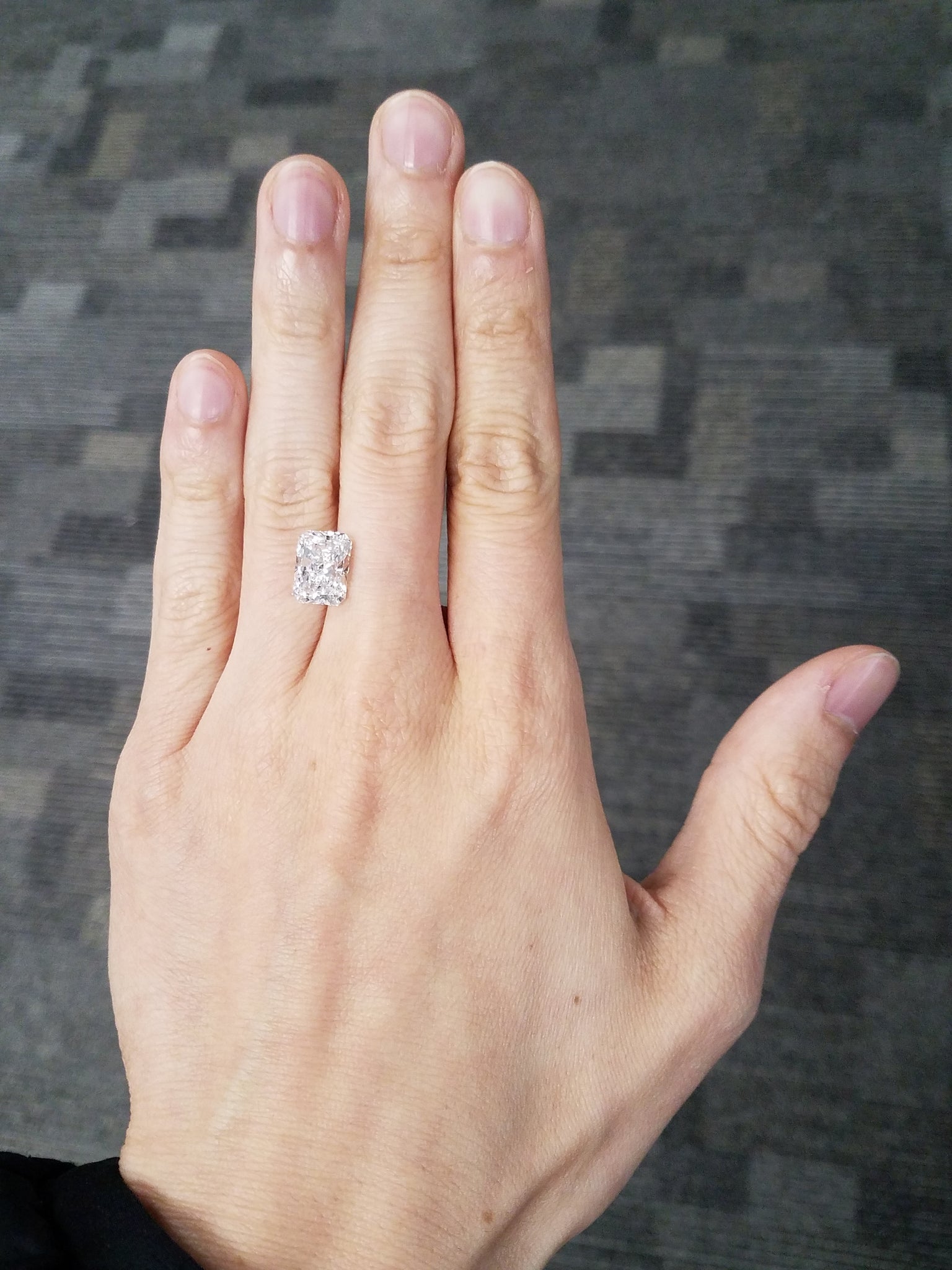 NEW IGI Certified Lab Grown 4.66ct Cut Cornered Rectangular Modified Brilliant Diamond VVS2 D