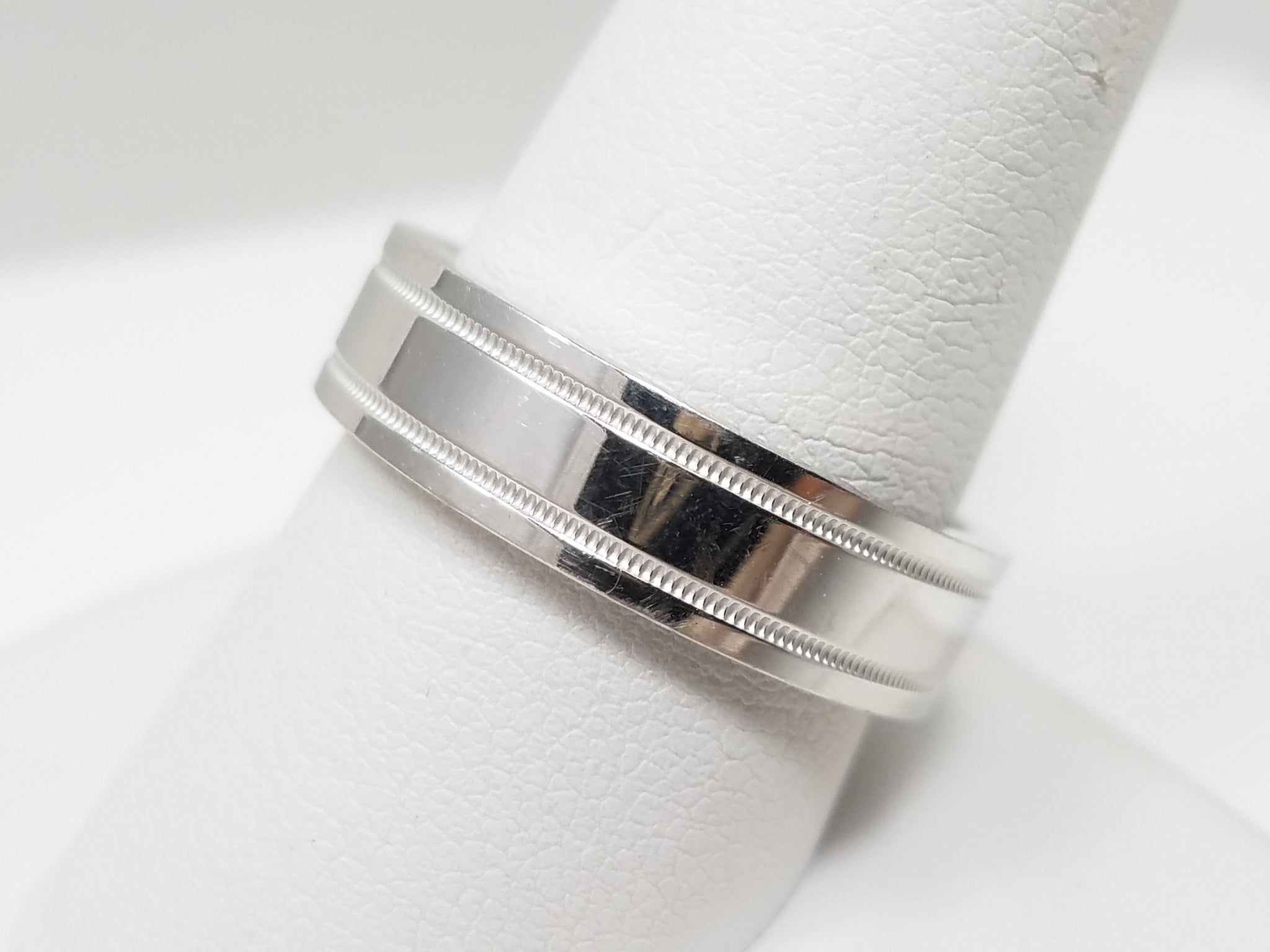 $3,100 Retail Tiffany & Co. Dapper Platinum Wedding Ring Band