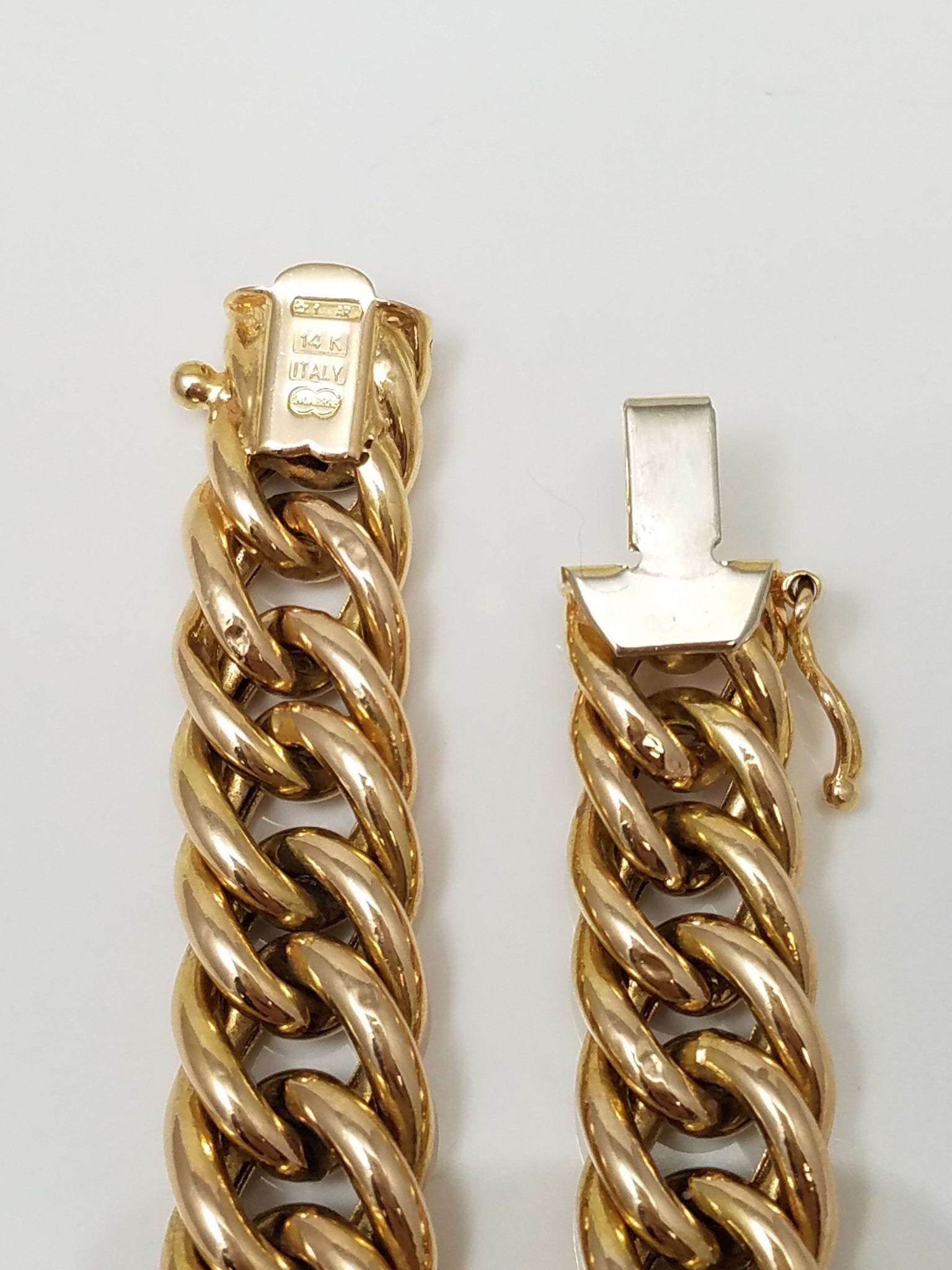 Grand 16" 14k Hollow Yellow Gold Graduating Curb Link Chain Necklace Italy