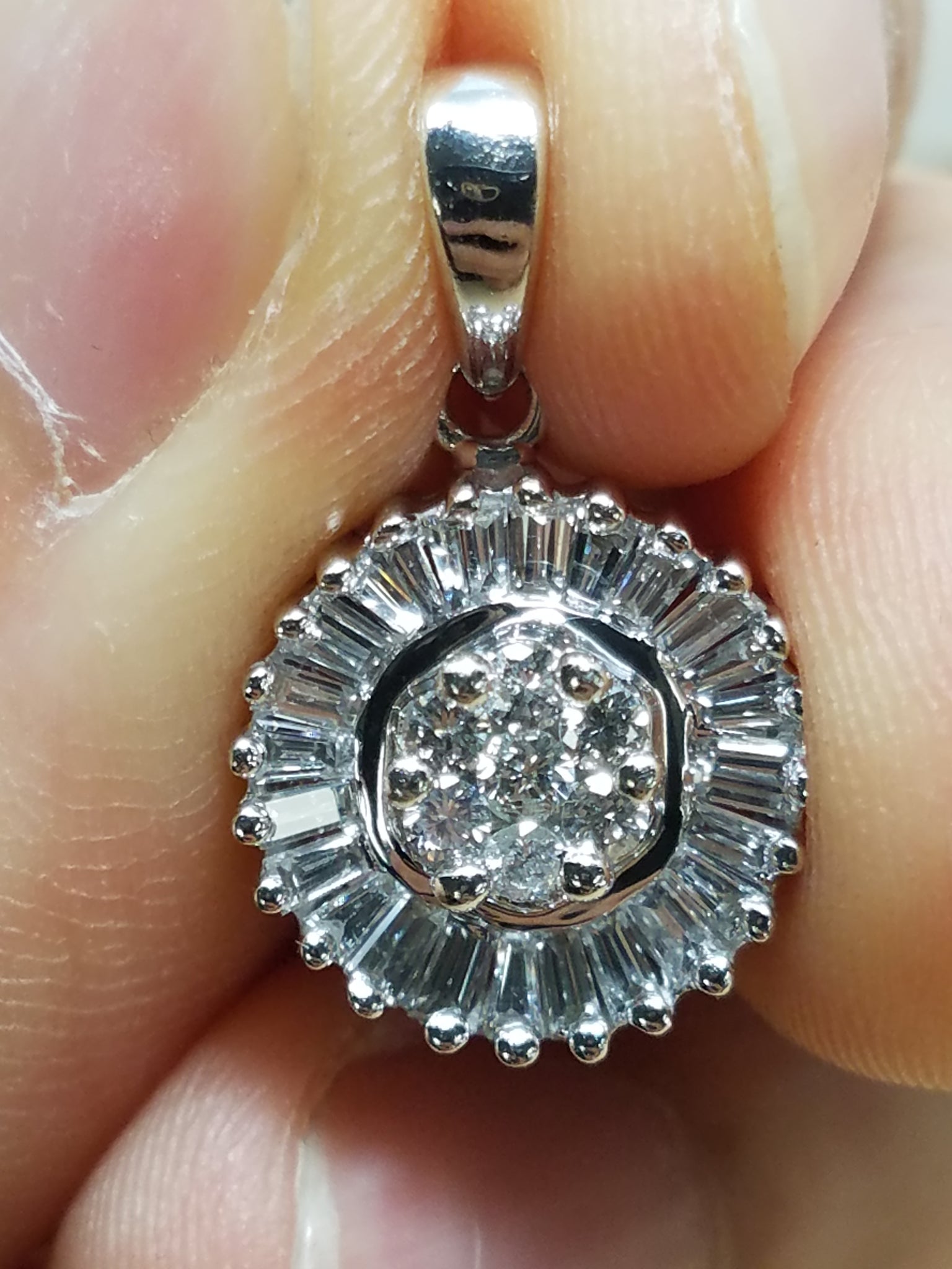 Scintillating 14k White Gold Natural Diamond Circle Pendant
