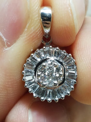 Scintillating 14k White Gold Natural Diamond Circle Pendant
