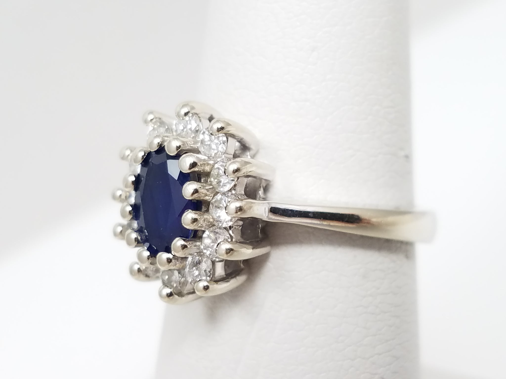 Elegant 14k White Gold Natural Sapphire Diamond Halo Ring