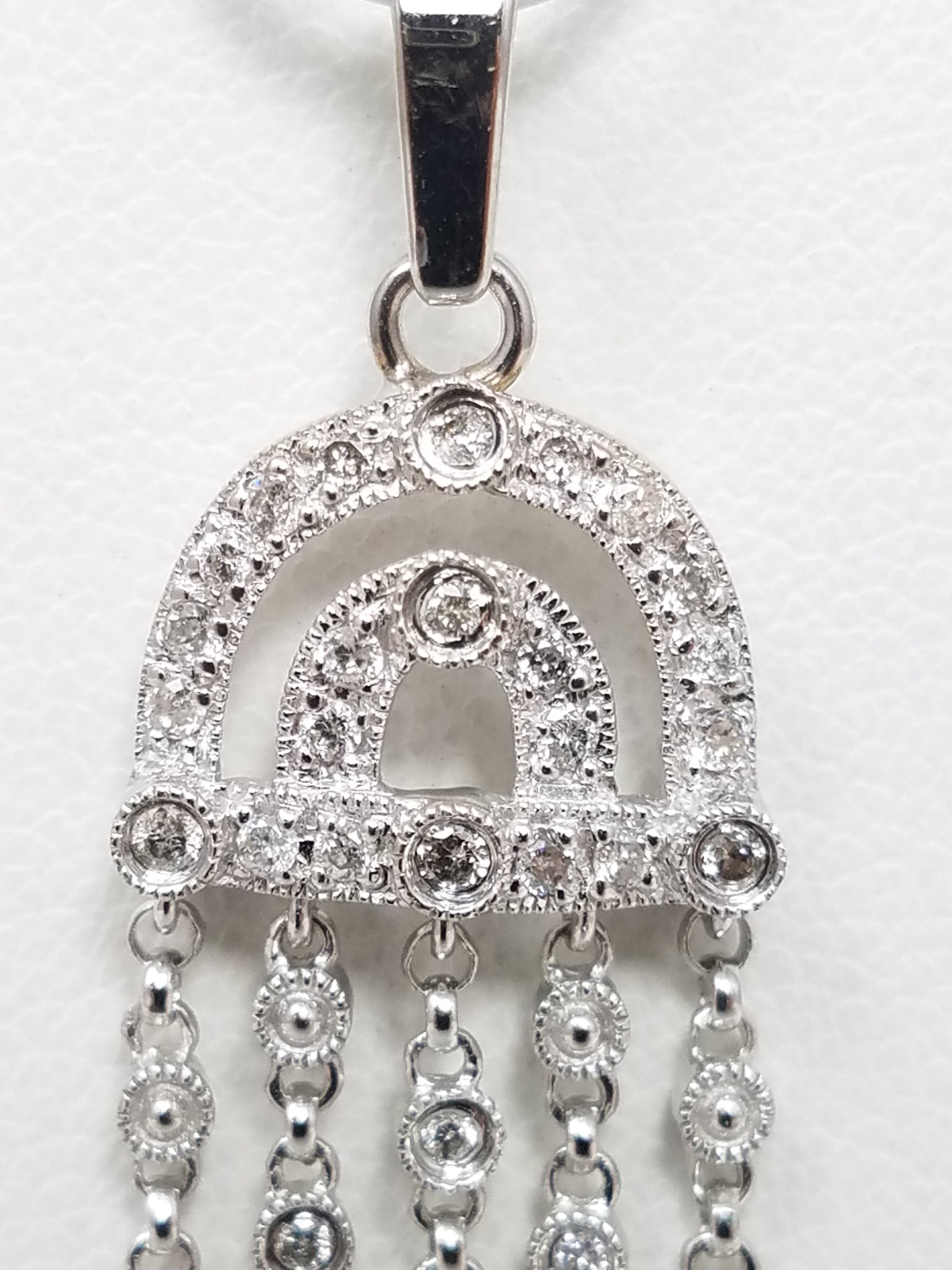 Chic 14k White Gold Natural Diamond Dangle Pendant