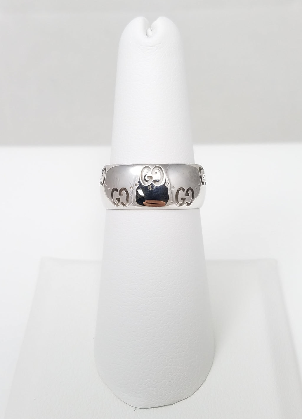 Gucci  "Icon" 18k White Gold Ring